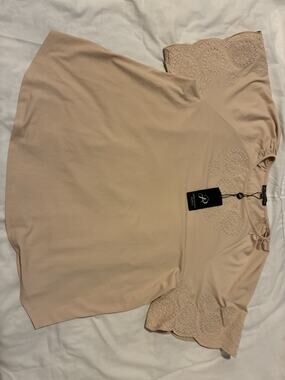 NWT Adrianna Papel blouse large